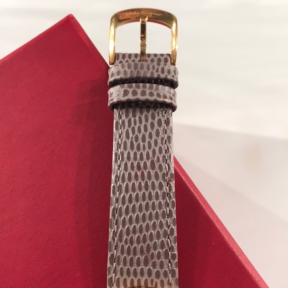 Authentic Salvatore Ferragamo Women’s Watch - Picture 4 of 8
